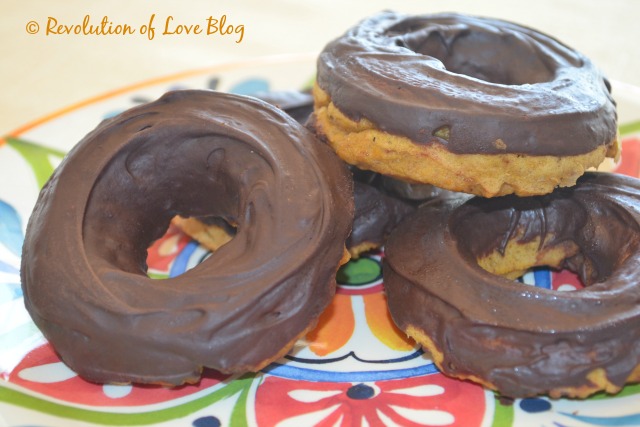 Revolution of Love Blog - Healthier Pumpkin Donuts (pp_pum_donut)