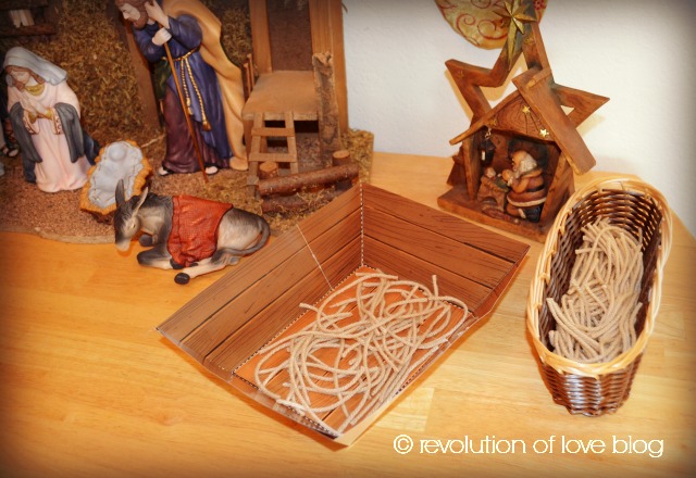 revolution of love blog - advent_nartivity3